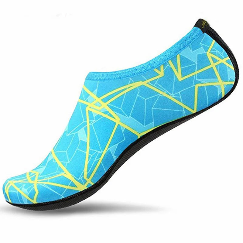 Chaussures aquatiques à séchage rapide pour hommes, chaussettes aquatiques légères à enfiler pour la plage, la piscine, le yoga et le surf, grande taille disponible