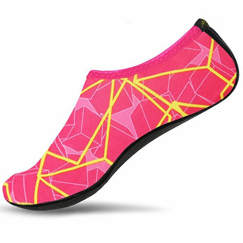 Chaussures aquatiques à séchage rapide pour hommes, chaussettes aquatiques légères à enfiler pour la plage, la piscine, le yoga et le surf, grande taille disponible