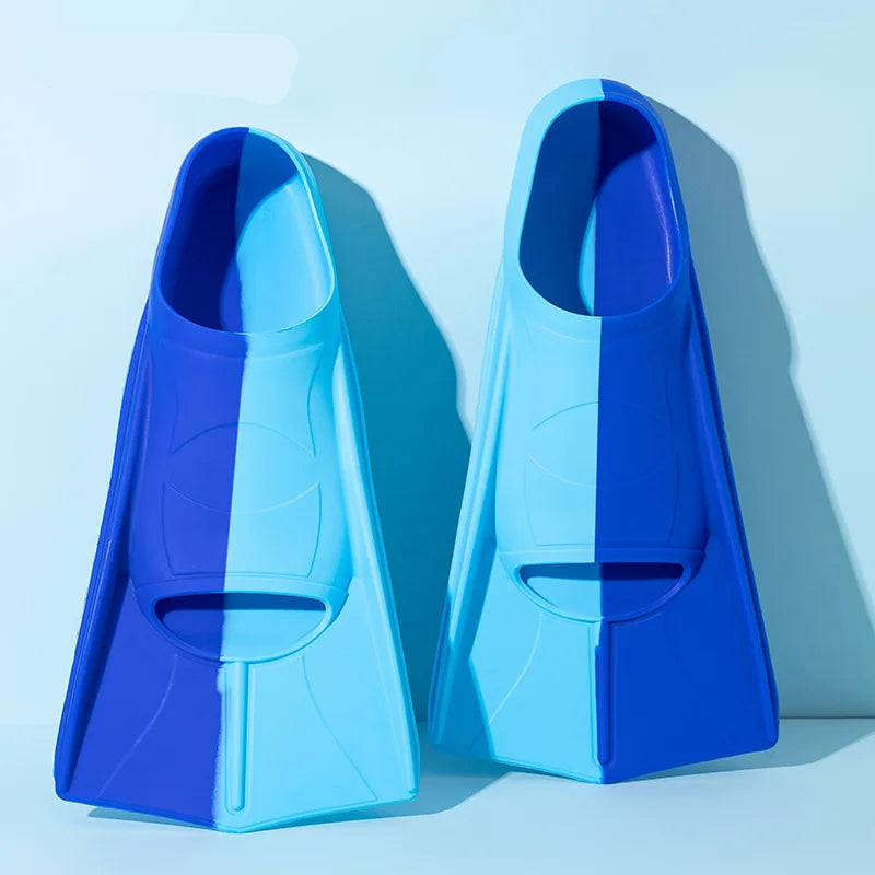 Pinne da Nuoto in Silicone per Bambini – Pinne Flessibili per Piscina, Immersioni e Allenamento al Nuoto (XXS–XL)