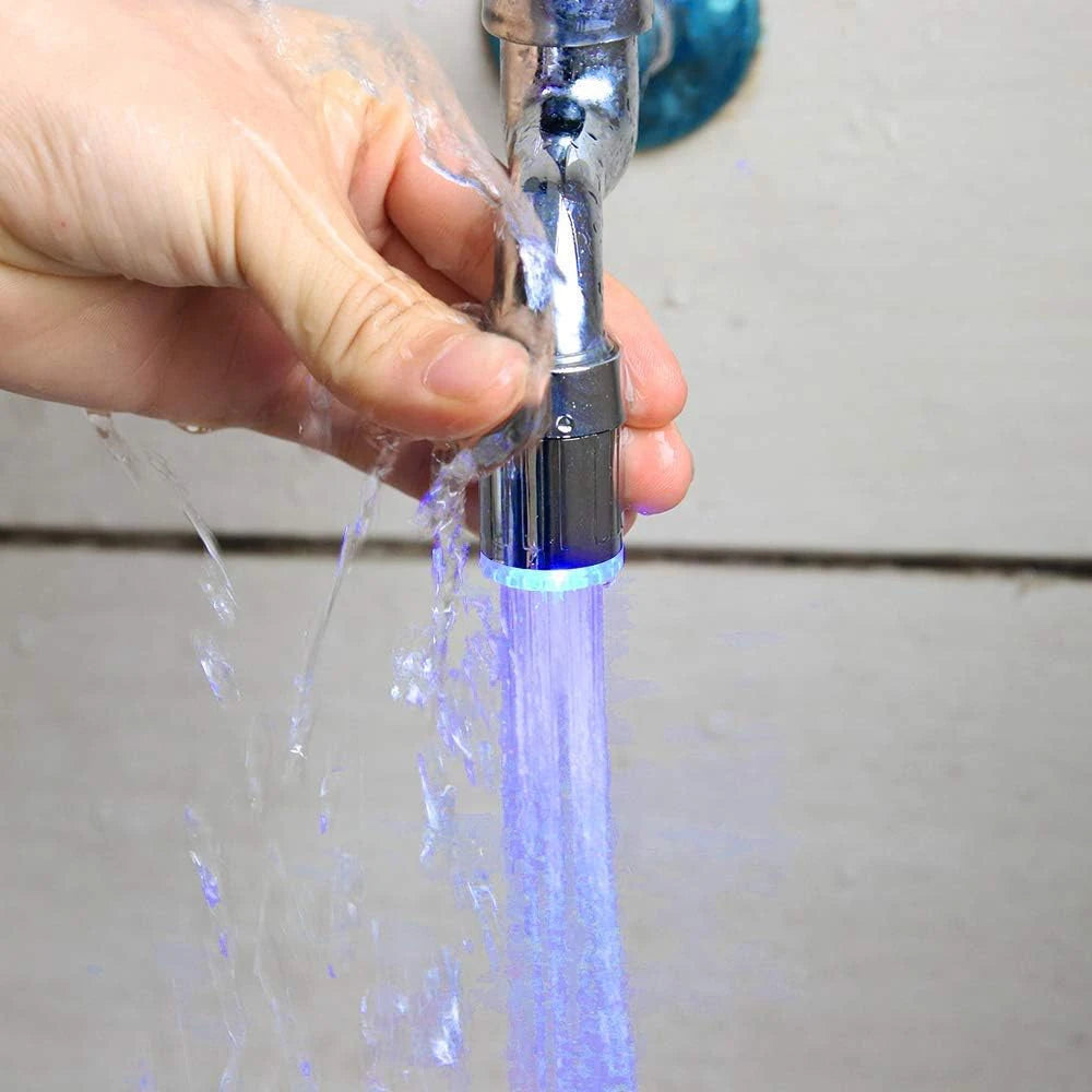 Aérateur de robinet de cuisine à changement de couleur LED : Économiseur d'eau illuminé 7 couleurs avec buse filtrante